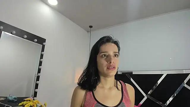 Snapshot of Annyrosee chatting on March 17, 8:30 pm Annyrosee online show from March 17, 8:30 pm
