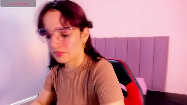 Annyrosee online show from January 8, 8:59 pm