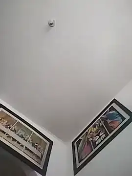 Snapshot of DayannaBronx chatting on March 12, 2:12 pm DayannaBronx online show from March 12, 2:12 pm