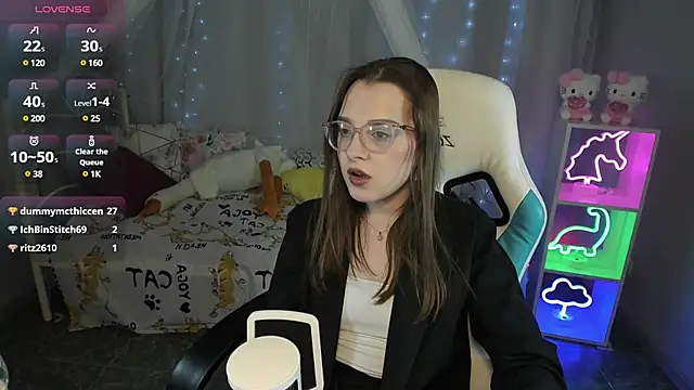 kaisajenner online show from March 18, 12:30 am