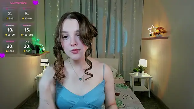 kaisajenner online show from March 10, 1:48 pm