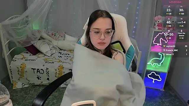 kaisajenner online show from February 9, 1:11 am