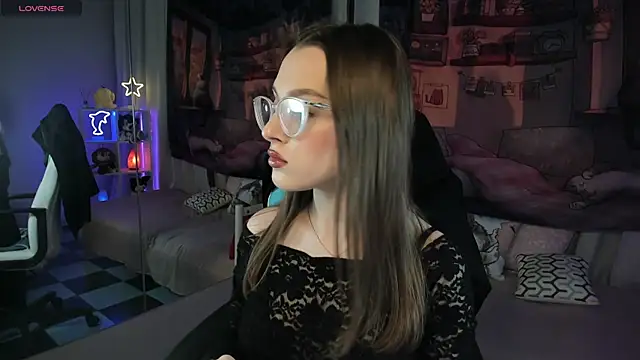 kaisajenner online show from March 4, 3:48 pm
