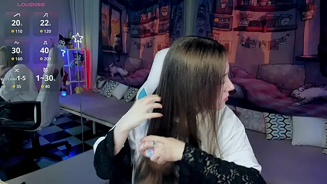 kaisajenner online show from December 20, 5:49 pm