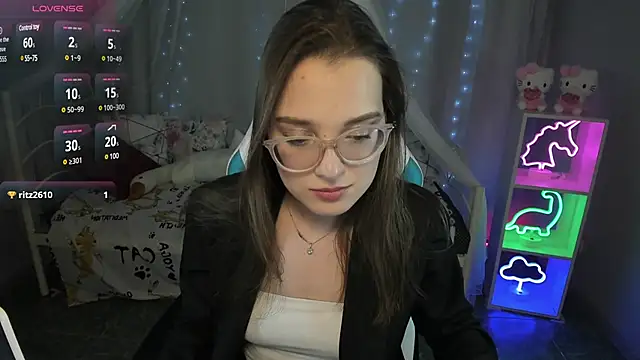 kaisajenner online show from March 17, 9:24 pm