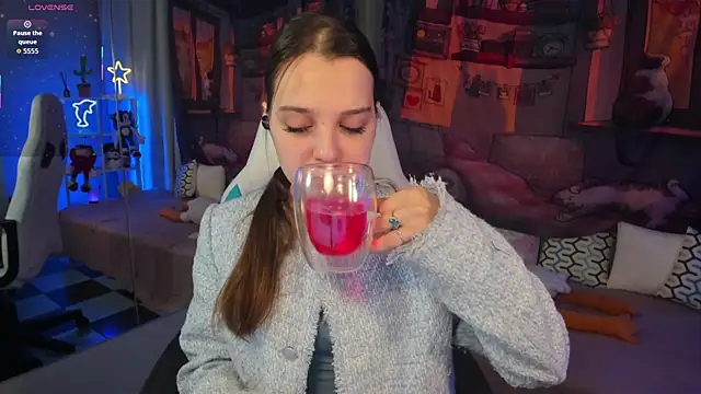 kaisajenner online show from November 30, 5:14 pm