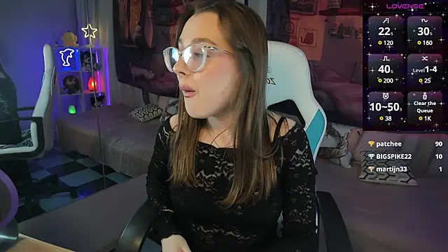 kaisajenner online show from March 4, 9:54 pm