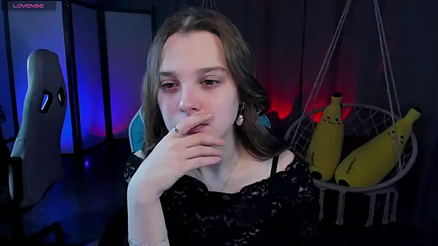 kaisajenner online show from December 18, 7:07 pm