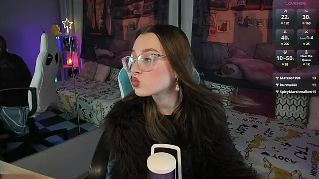 kaisajenner online show from February 19, 7:48 pm