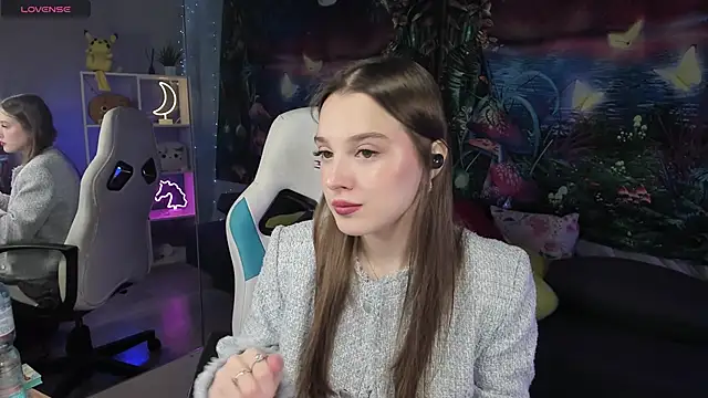 kaisajenner online show from February 8, 8:45 am