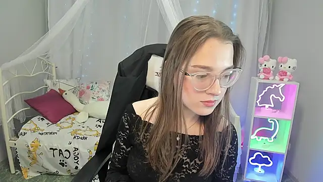 kaisajenner online show from March 13, 7:06 pm