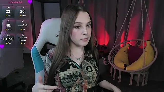 kaisajenner online show from April 3, 8:48 pm