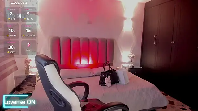 allicemackenzie online show from April 10, 10:17 pm