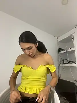 allicemackenzie online show from October 19, 11:40 pm