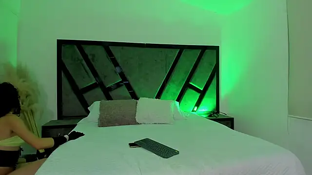 allicemackenzie online show from October 2, 9:01 am