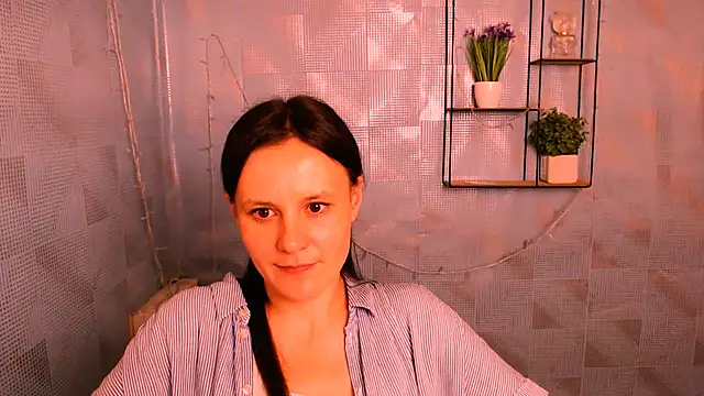 Snapshot of ValeriaHeart_ chatting on February 4, 3:47 pm ValeriaHeart online show from February 4, 3:47 pm