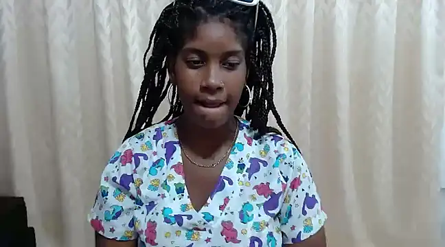 Snapshot of CanelaFierce chatting on January 30, 8:31 pm CanelaFierce online show from January 30, 8:31 pm