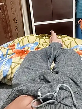 Snapshot of Hot_funky_boy chatting on February 15, 4:34 pm Hot funky boy online show from February 15, 4:34 pm