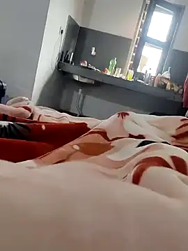 Snapshot of Hot_funky_boy chatting on December 21, 9:11 am Hot funky boy online show from December 21, 9:11 am