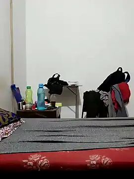 Snapshot of Hot_funky_boy chatting on February 13, 1:05 pm Hot funky boy online show from February 13, 1:05 pm