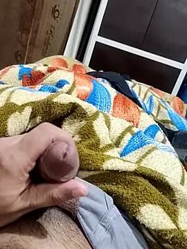 Snapshot of Hot_funky_boy chatting on February 14, 9:10 pm Hot funky boy online show from February 14, 9:10 pm