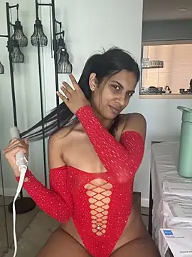 Liyah 19 online show from December 14, 6:02 pm