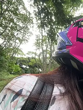 Sofiadelacruz online show from June 14, 7:15 pm