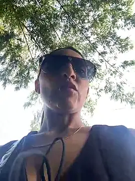 Sofiadelacruz online show from April 18, 9:04 pm