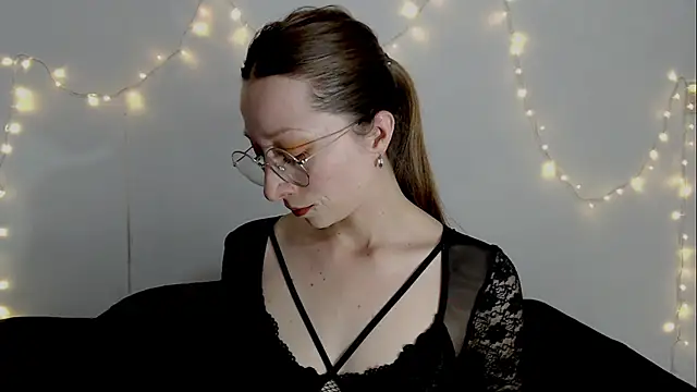 Carlin Diaz online show from March 23, 10:31 pm