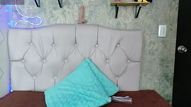 Rachel new20 online show from April 1, 8:39 pm