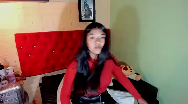 Snapshot of ScarletKray chatting on March 5, 2:23 pm ScarletKray online show from March 5, 2:23 pm