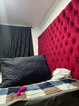 stefania brunnett online show from February 5, 4:19 am
