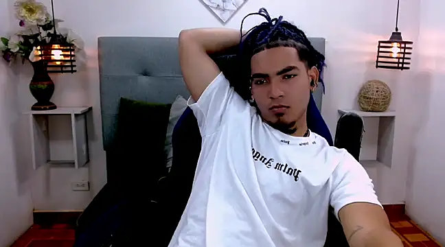 LihanJor 23 online show from March 18, 9:45 am