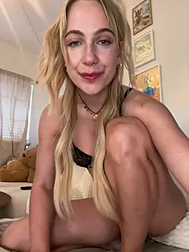 rileylovesyou online show from March 28, 1:28 am