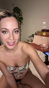 Snapshot of rileylovesyou chatting on February 8, 6:33 am rileylovesyou online show from February 8, 6:33 am