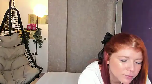 Snapshot of FelicitaSweet chatting on February 18, 7:19 pm FelicitaSweet online show from February 18, 7:19 pm