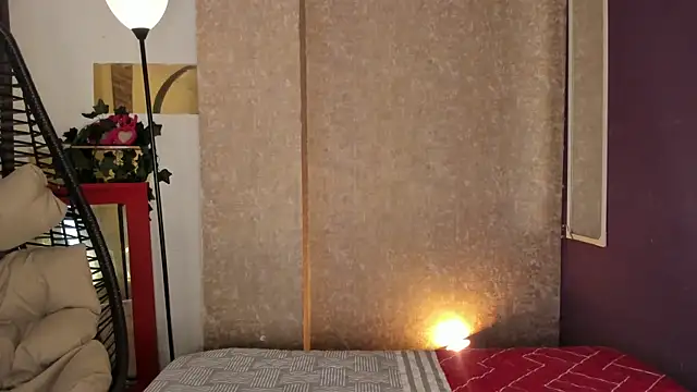 Snapshot of FelicitaSweet chatting on March 8, 7:42 pm FelicitaSweet online show from March 8, 7:42 pm