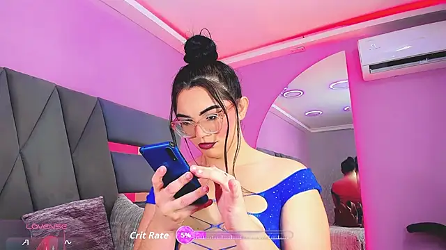 Dalis Hills online show from November 17, 12:31 pm