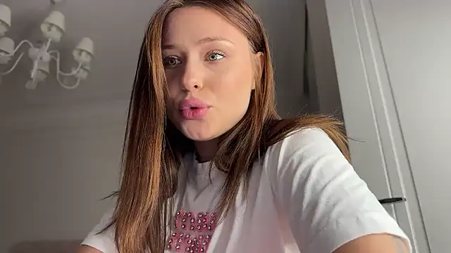 Snapshot of Kisskeyy chatting on October 1, 5:50 pm Kisskeyy online show from October 1, 5:50 pm