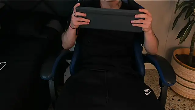 roan birkin online show from April 15, 7:18 pm