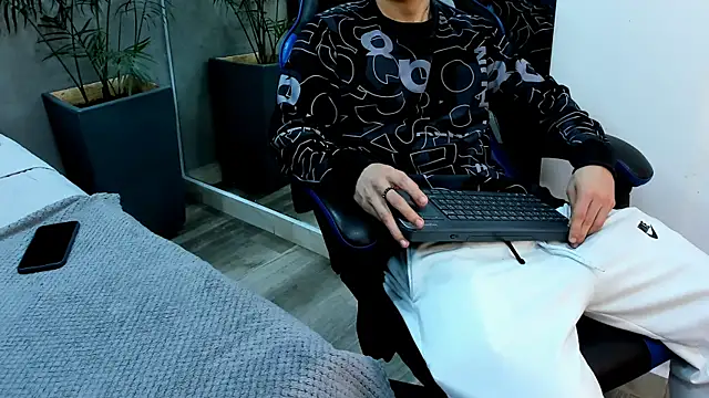 roan birkin online show from November 17, 7:07 pm