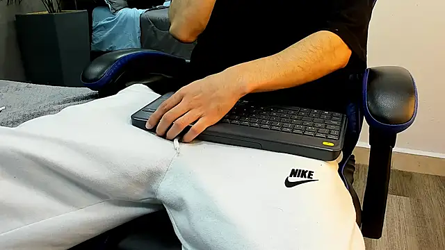 roan birkin online show from November 3, 7:06 pm