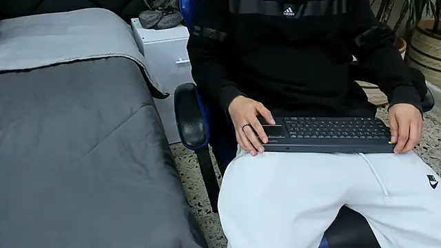 roan birkin online show from March 26, 7:12 pm