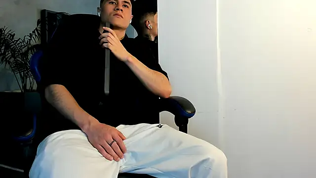 roan birkin online show from November 30, 7:14 pm