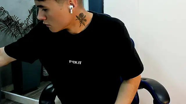 roan birkin online show from November 12, 7:29 pm