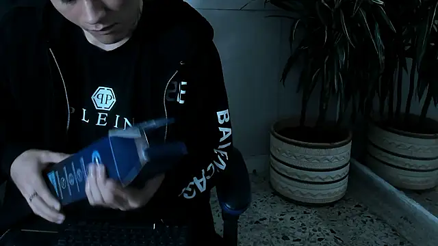 roan birkin online show from March 4, 7:32 pm