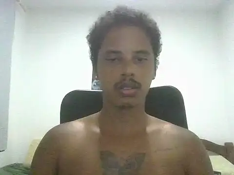Snapshot of ONegodoce25 chatting on May 5, 11:52 pm ONegodoce25 online show from May 5, 11:52 pm
