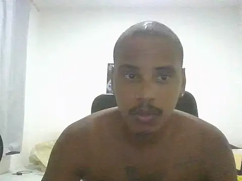 Snapshot of ONegodoce25 chatting on May 20, 10:07 pm ONegodoce25 online show from May 20, 10:07 pm