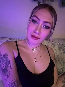 Snapshot of Lally_Valencia__ chatting on February 27, 4:35 am Lally Valencia online show from February 27, 4:35 am