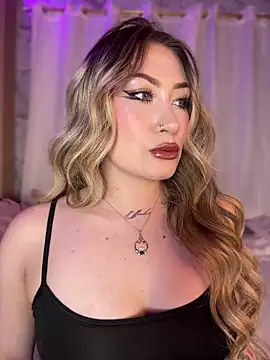 Snapshot of Lally_Valencia__ chatting on June 26, 4:40 am Lally Valencia online show from June 26, 4:40 am
